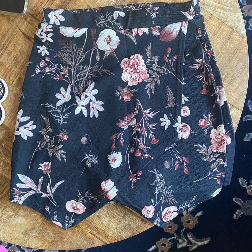 Boohoo Floral Skort